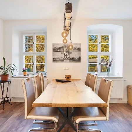 Апартаменты Kleine Auszeit Im Alten Huthaus Бранд-Эрбисдорф