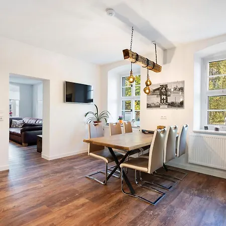 Апартаменты Kleine Auszeit Im Alten Huthaus *