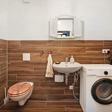 Апартаменты Kleine Auszeit Im Alten Huthaus Бранд-Эрбисдорф